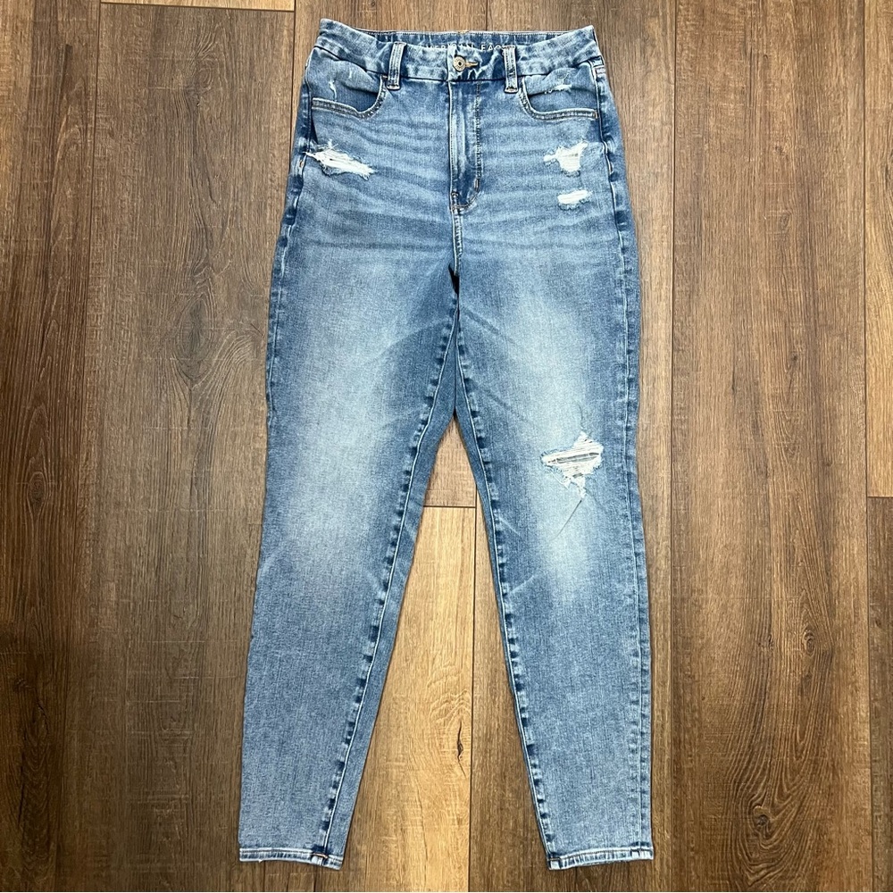 American Eagle curvy highest rise jegging distressed